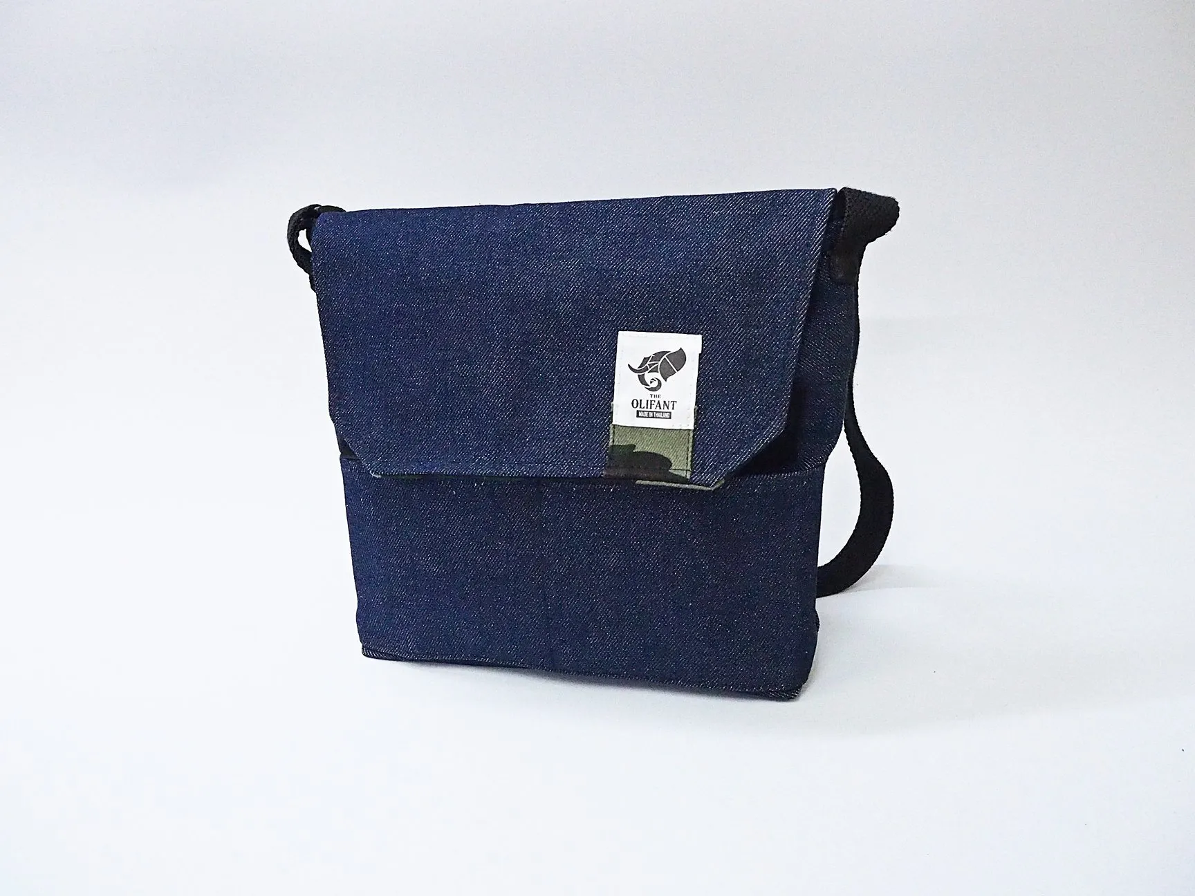 olf urbanbag LOT : 8