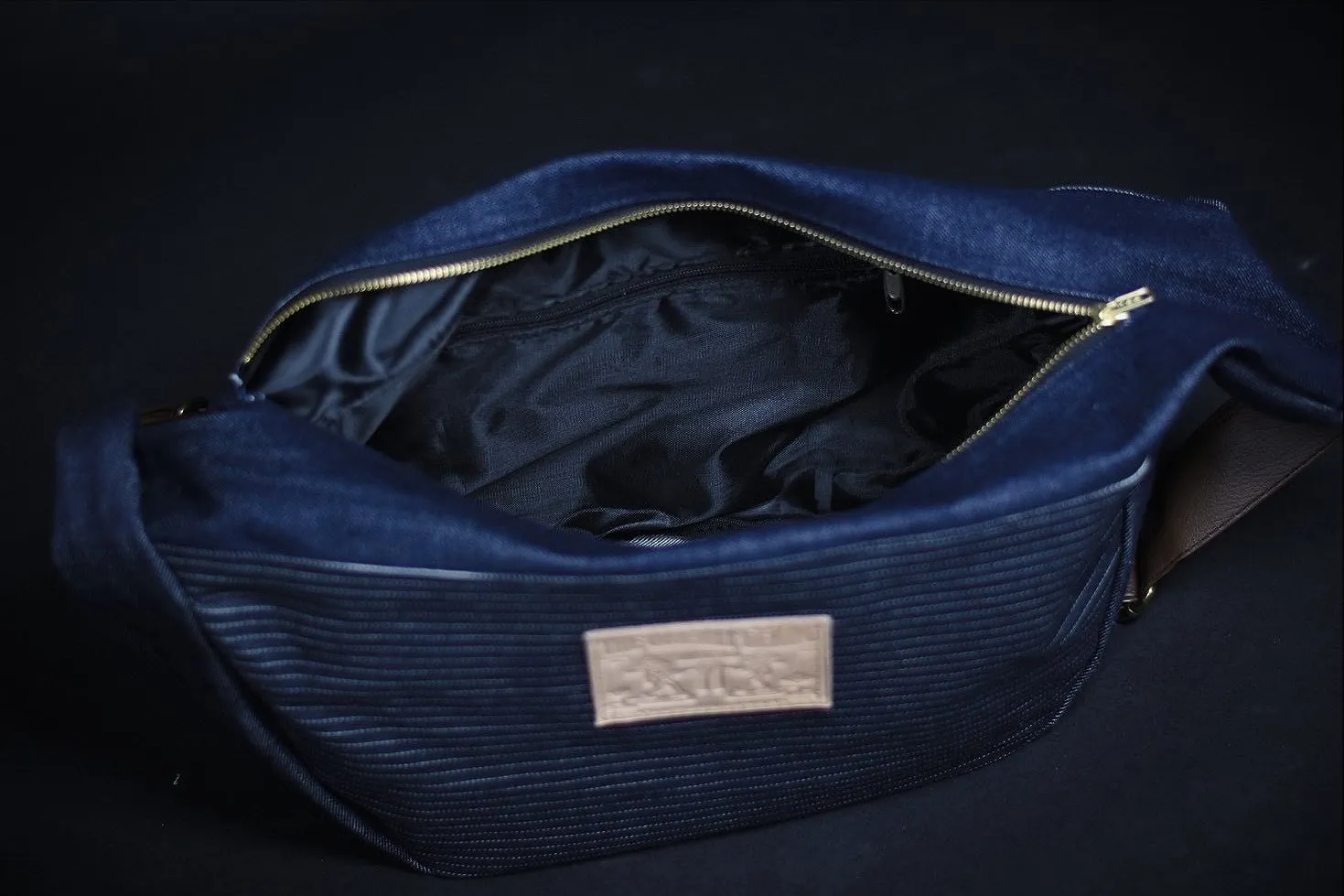 “BANANA” denim bag - Image 2